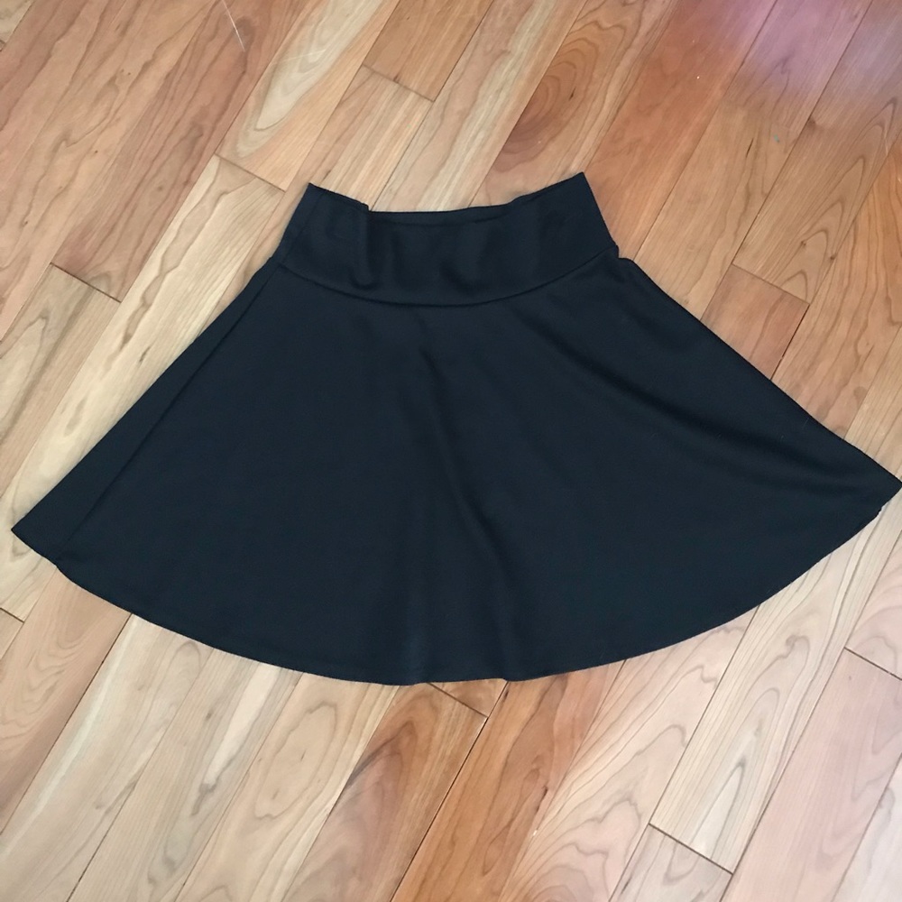 ☀️🏖SUMMER FAVES🏖☀️ Skater Skirt